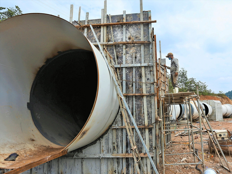 Công trình nhà máy nước xử dụng ống thép hàn xoắn